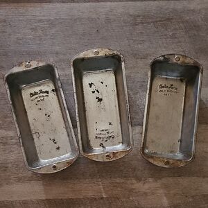 Set of 3 Vintage Mini Loaf Pans - Metal